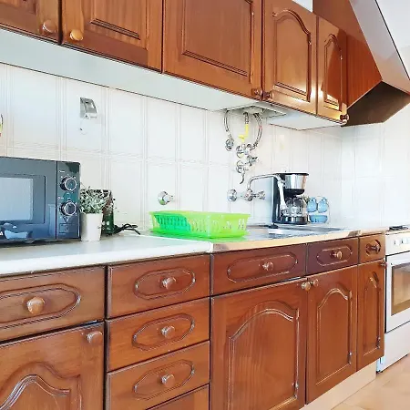1 Bedroom Apart In Praia Da Rocha, Only 5 Min Walk To The Beach! *