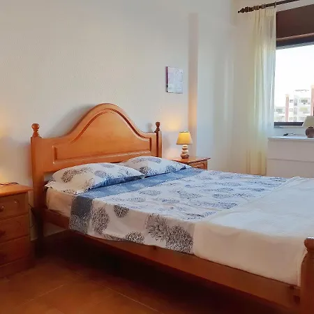 1 Bedroom Apart In Praia Da Rocha, Only 5 Min Walk To The Beach! Apartman Portimão